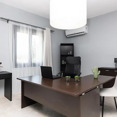 Nimar Villa Gaitani